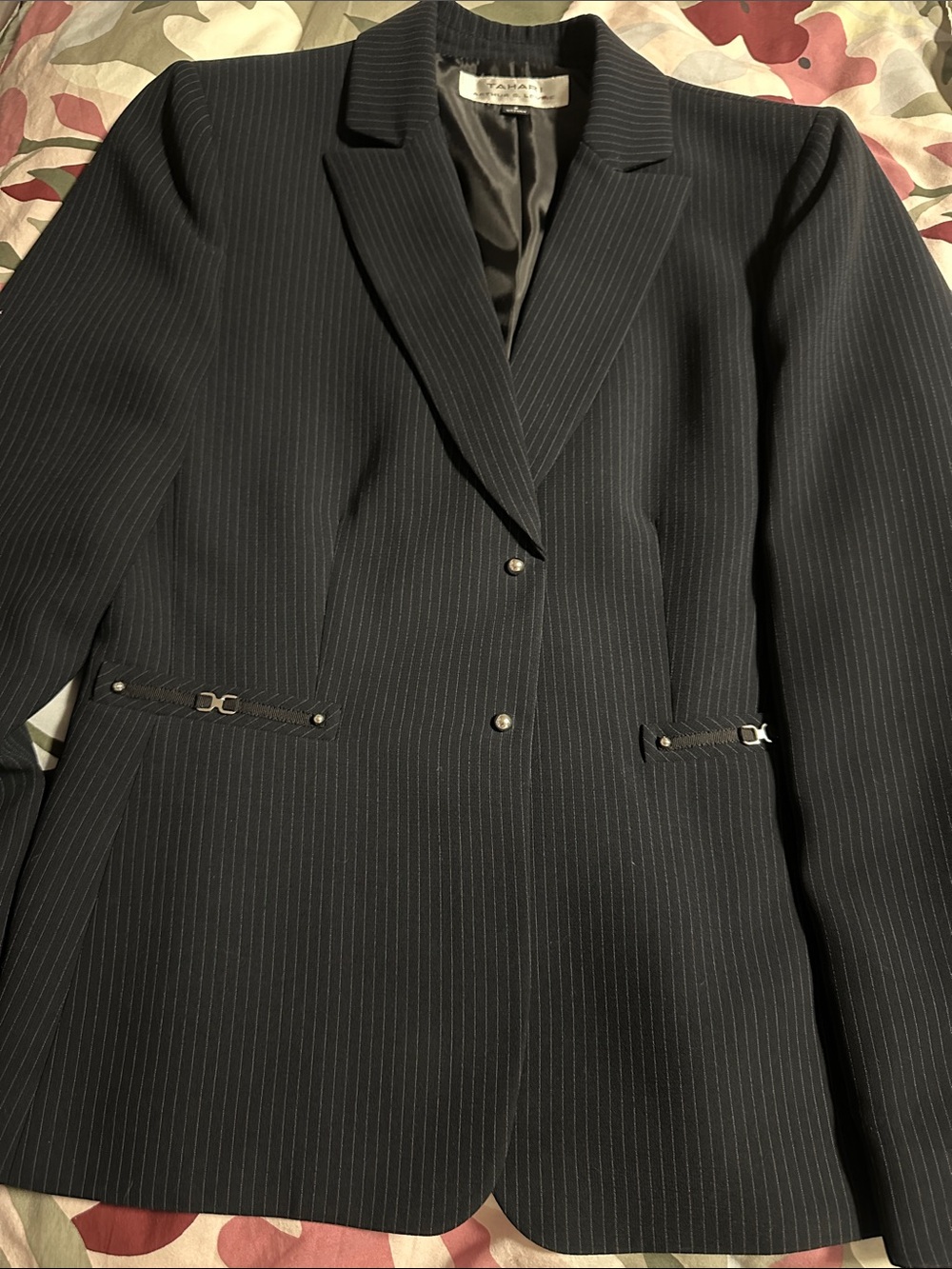 Tahari Dark Blue Pinstripe Women's Blazer/ Hardware - Tailored Suit Jacket